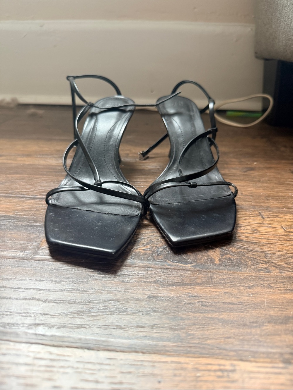 H&M Black Strappy Square-Toe Heeled Sandals - Picture 2 of 4